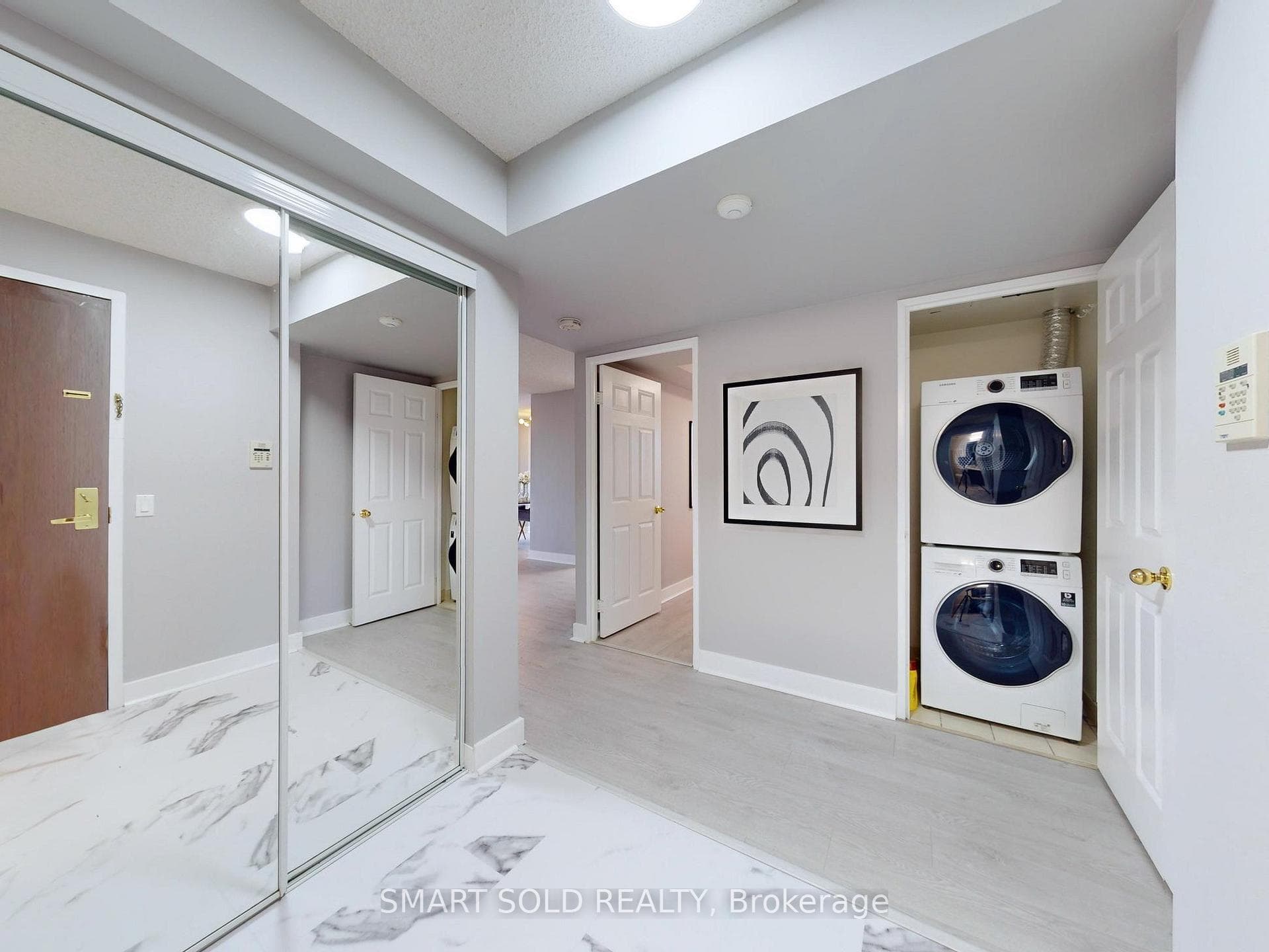 18 Parkview Avenue Unit 2510 photo 33