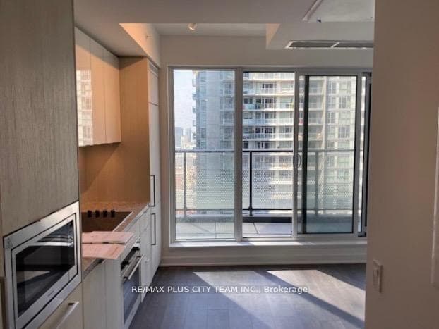 115 Blue Jays Way Unit 3008 photo 5
