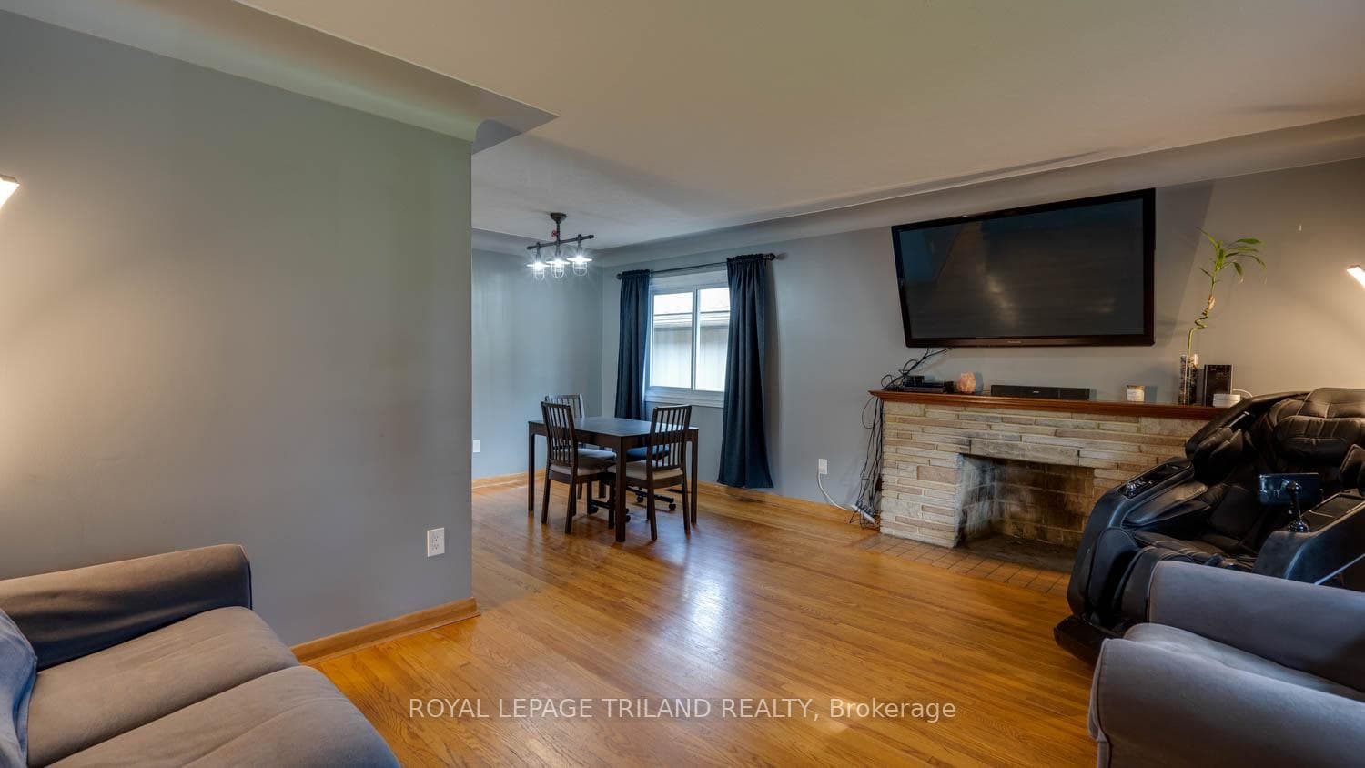 100 Susan Avenue photo 7