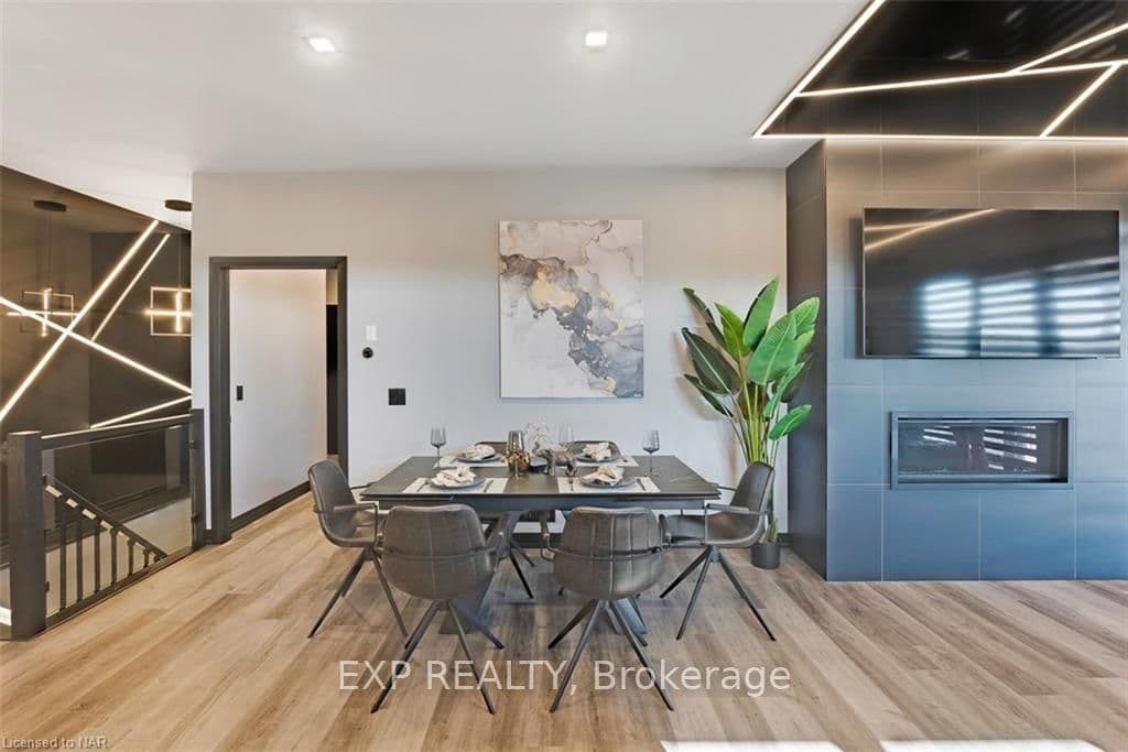 300 RICHMOND Street Unit 17 photo 10