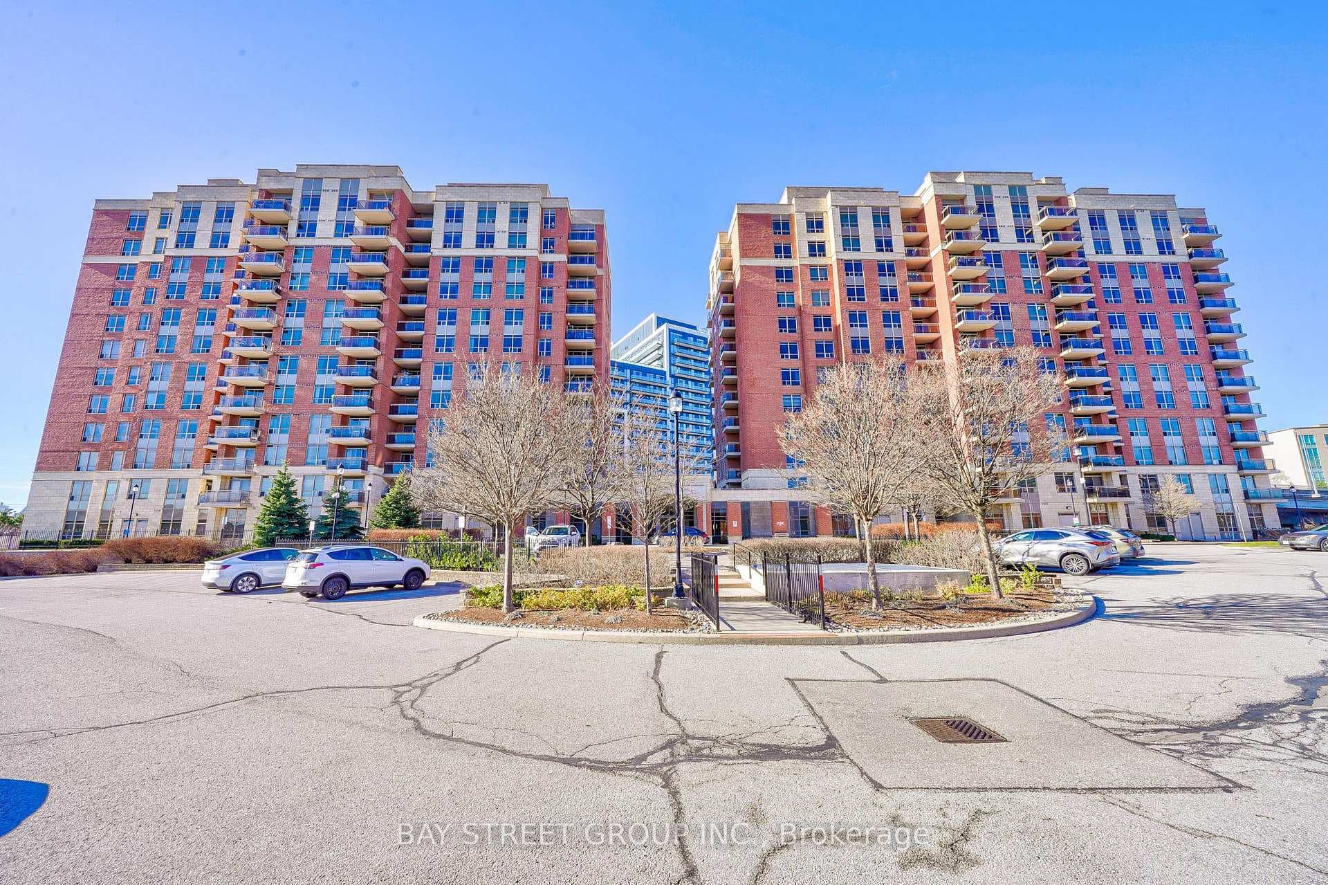 73 King William Crescent Unit 708 photo 1