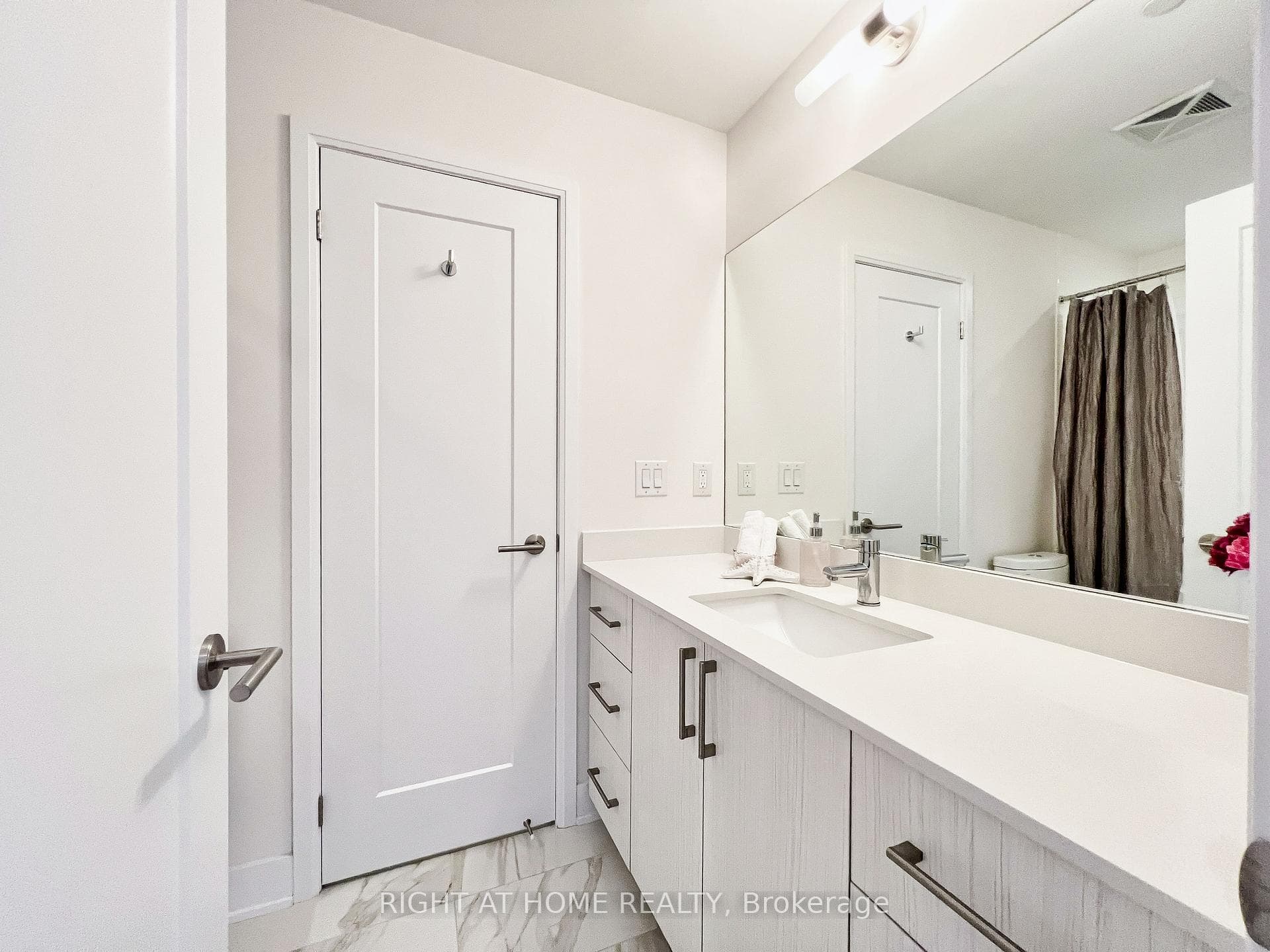 88 Cumberland Street Unit 2306 photo 21