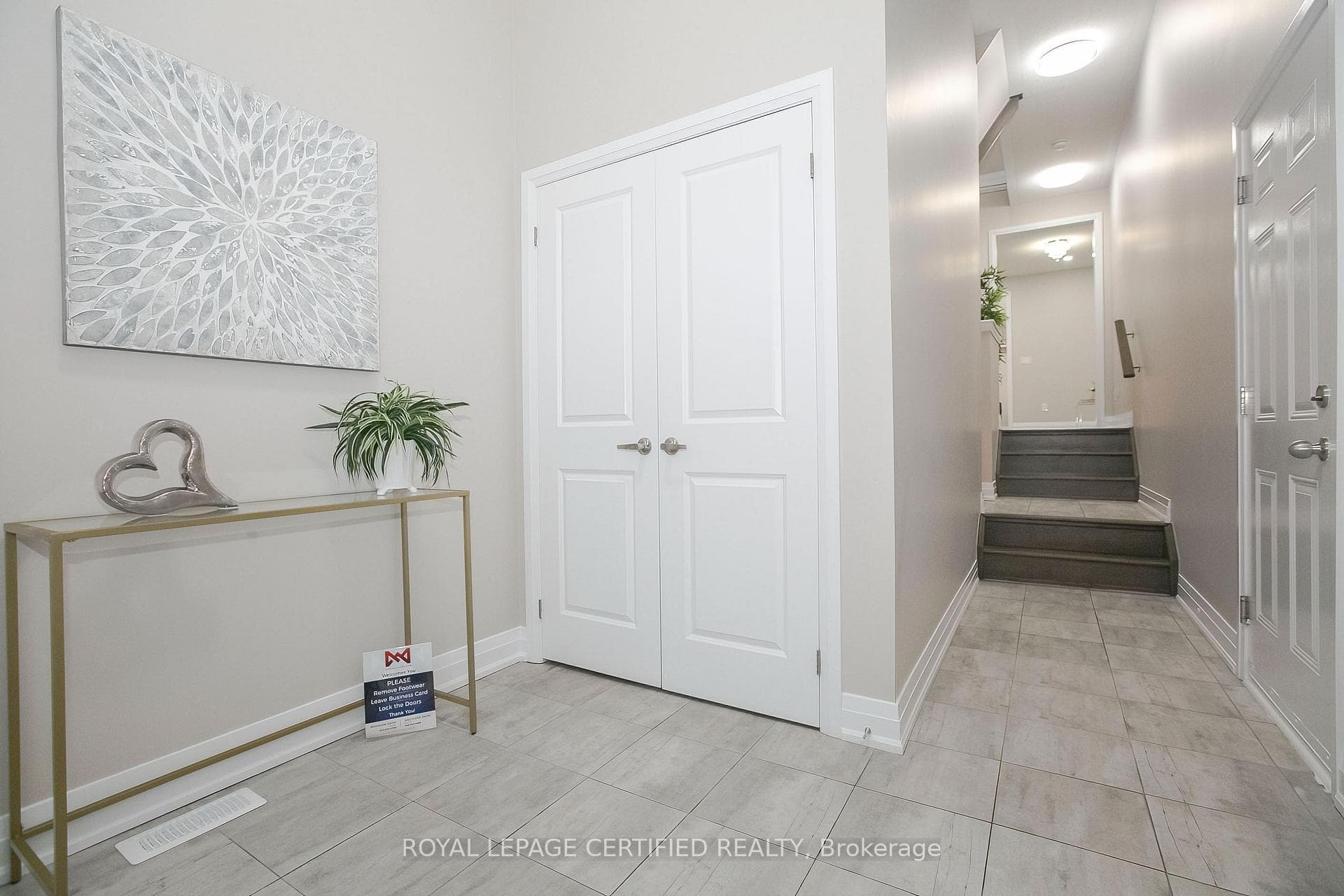 32 Dalbeattie Drive photo 3