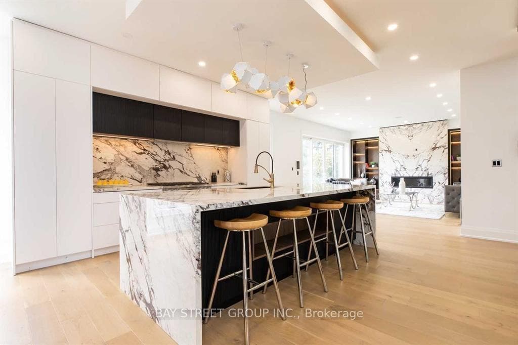 187 Rathburn Road photo 10