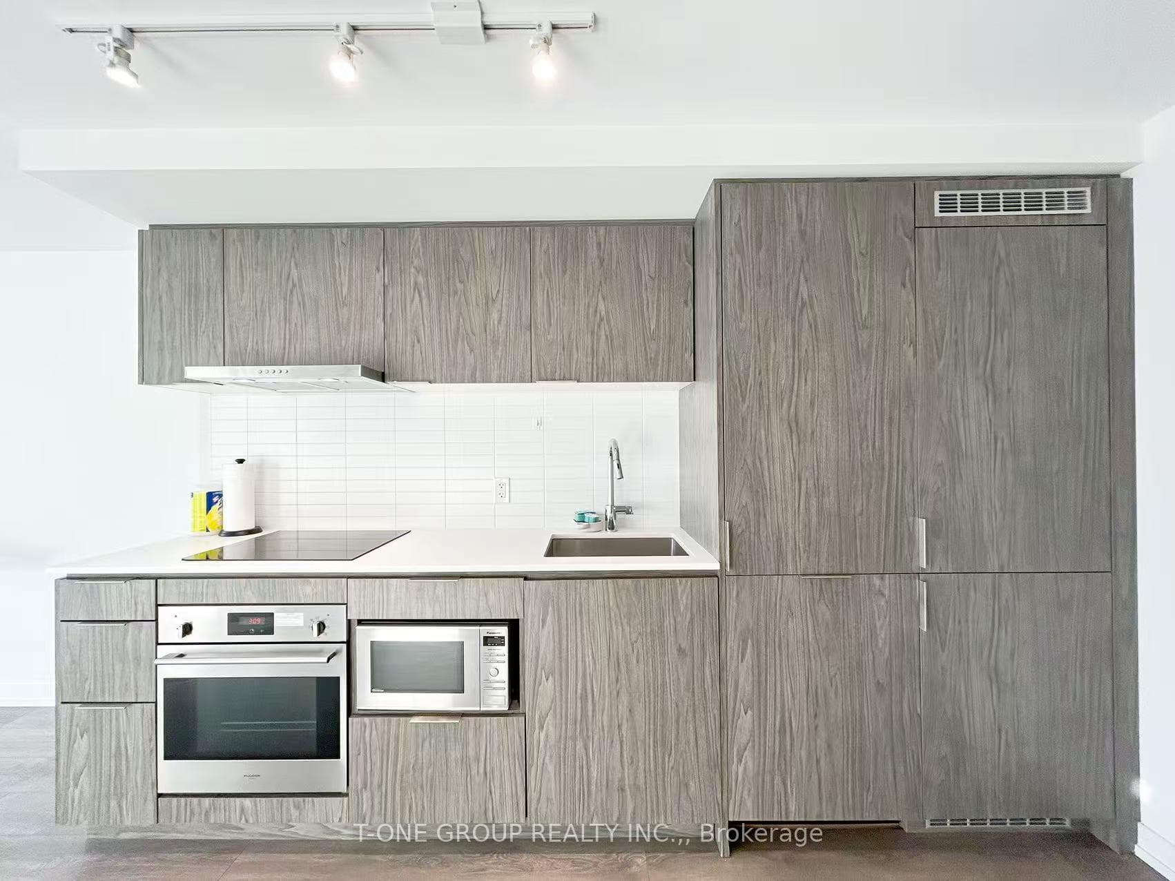 60 Shuter Street Unit 1108 photo 8