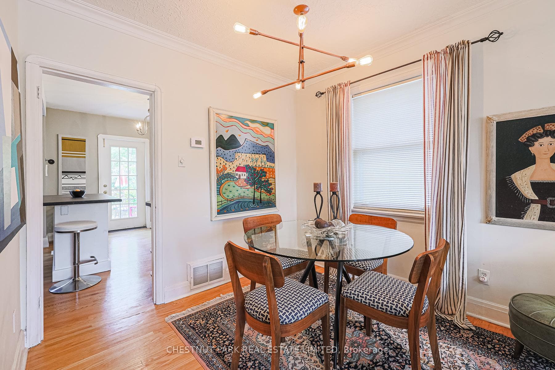 140 Kingsway Crescent photo 7