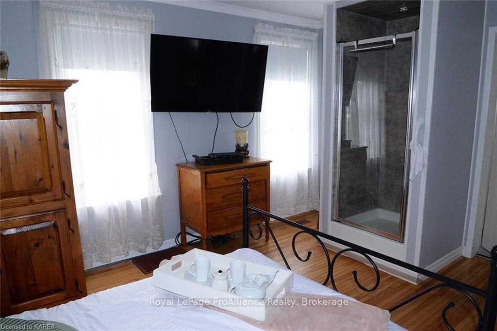 270 VICTORIA Avenue photo 15