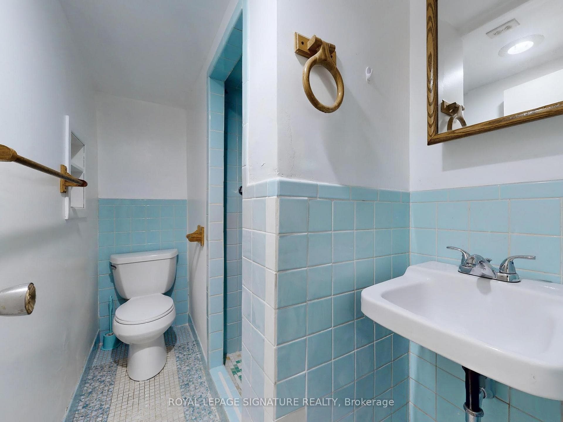 118 Moore Park Avenue photo 39