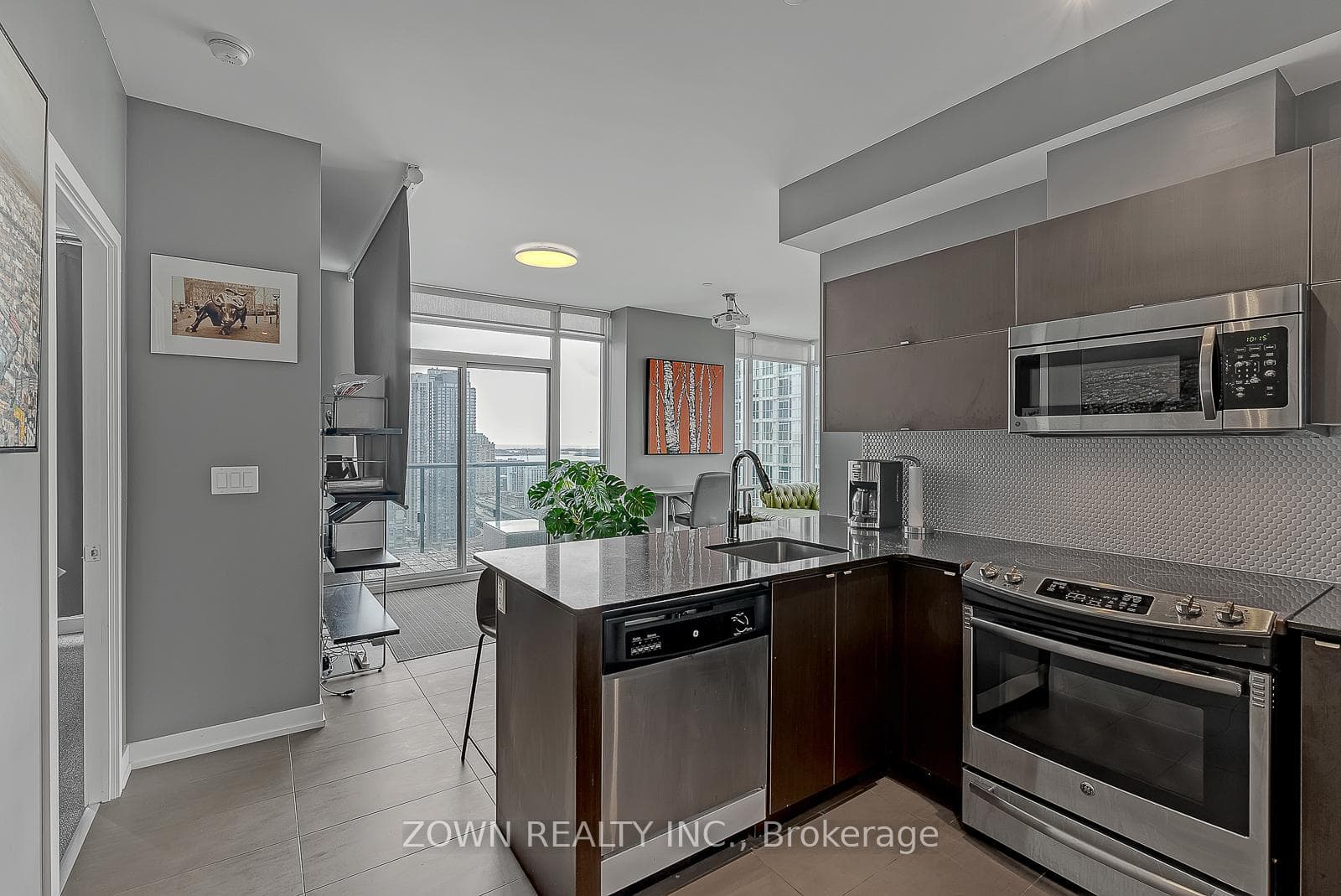 Kitchen 1