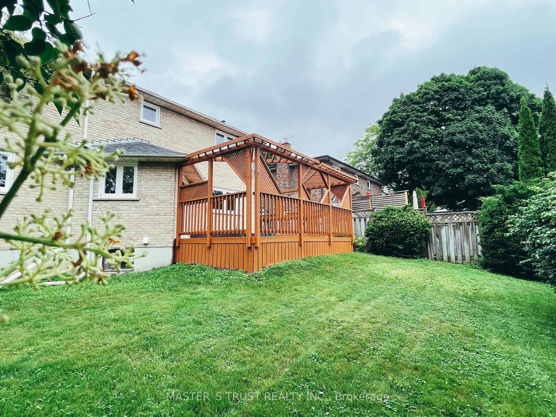 41 Delbeatrice Crescent photo 39