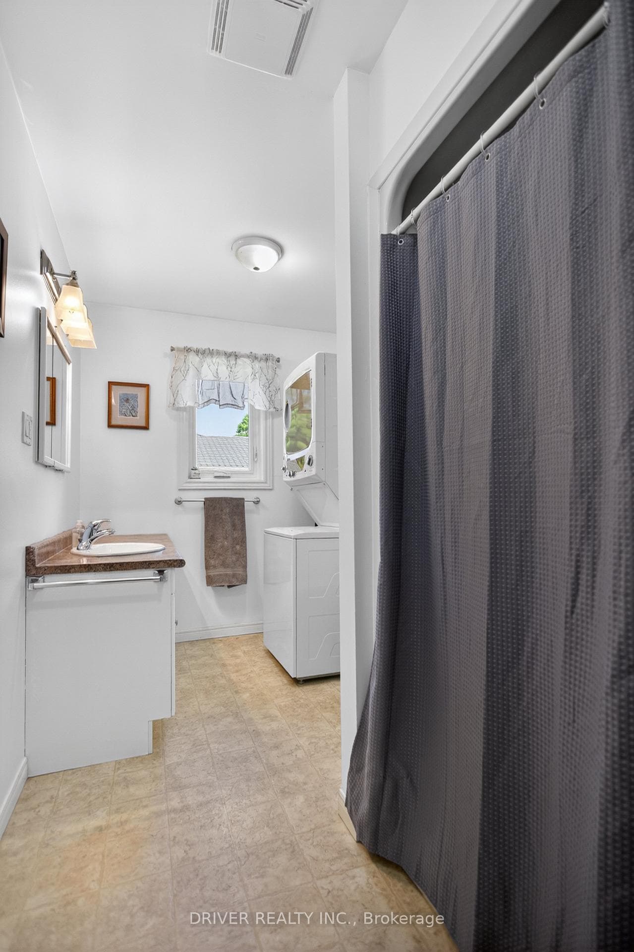 ~Main 3 pc Bath with Laundry~
