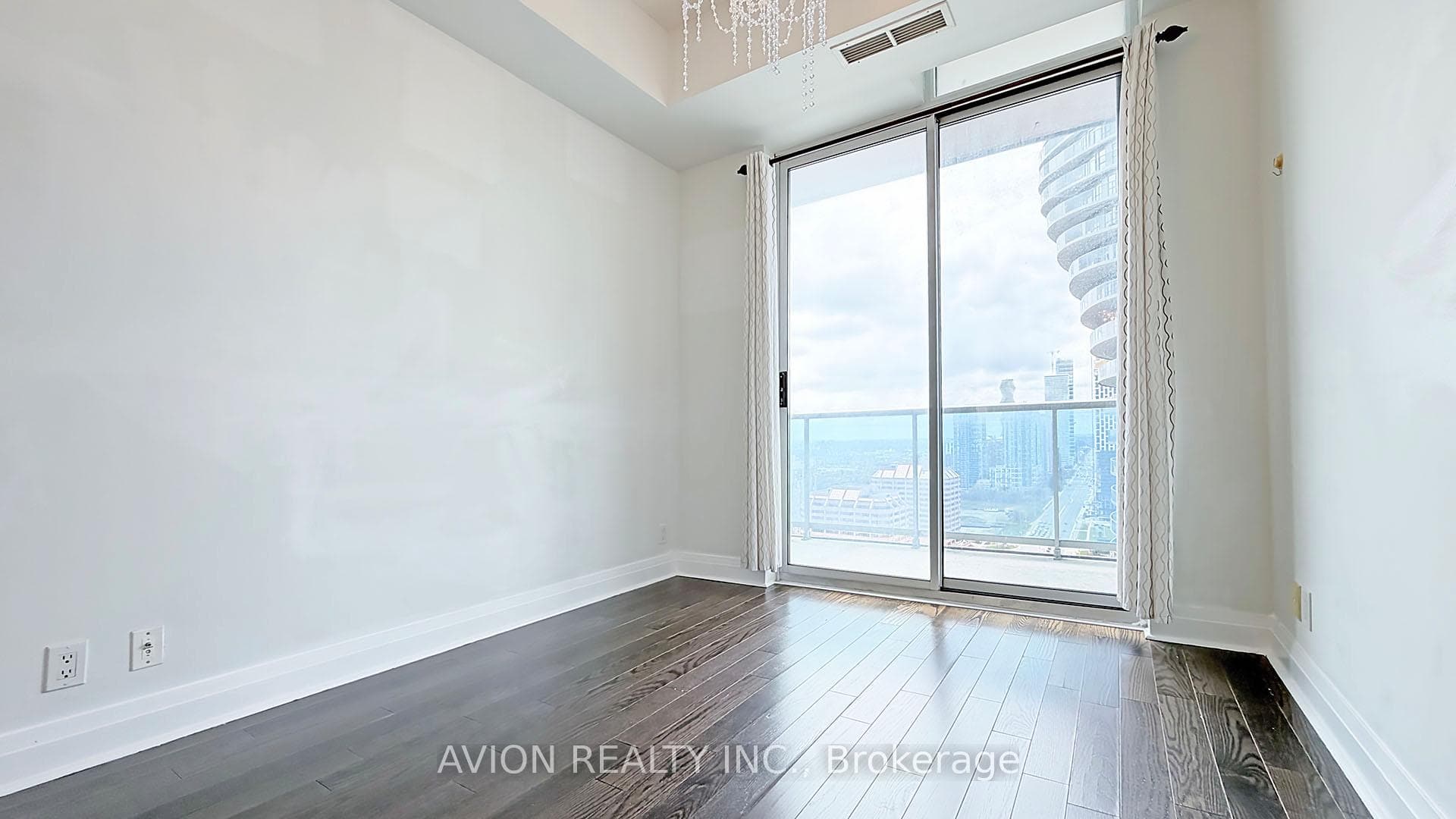 70 Absolute Avenue Unit 2905 photo 13