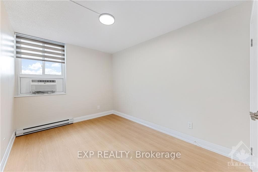 2000 JASMINE Crescent Unit 213 photo 14