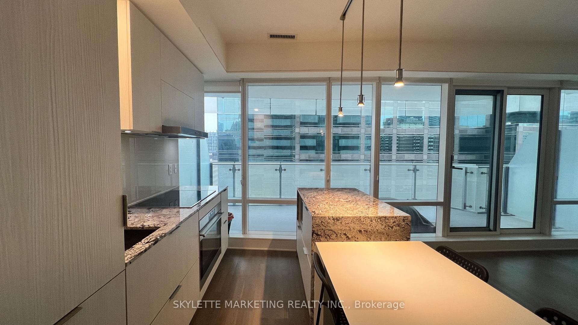 1 Bloor Street Unit 1002 photo 5