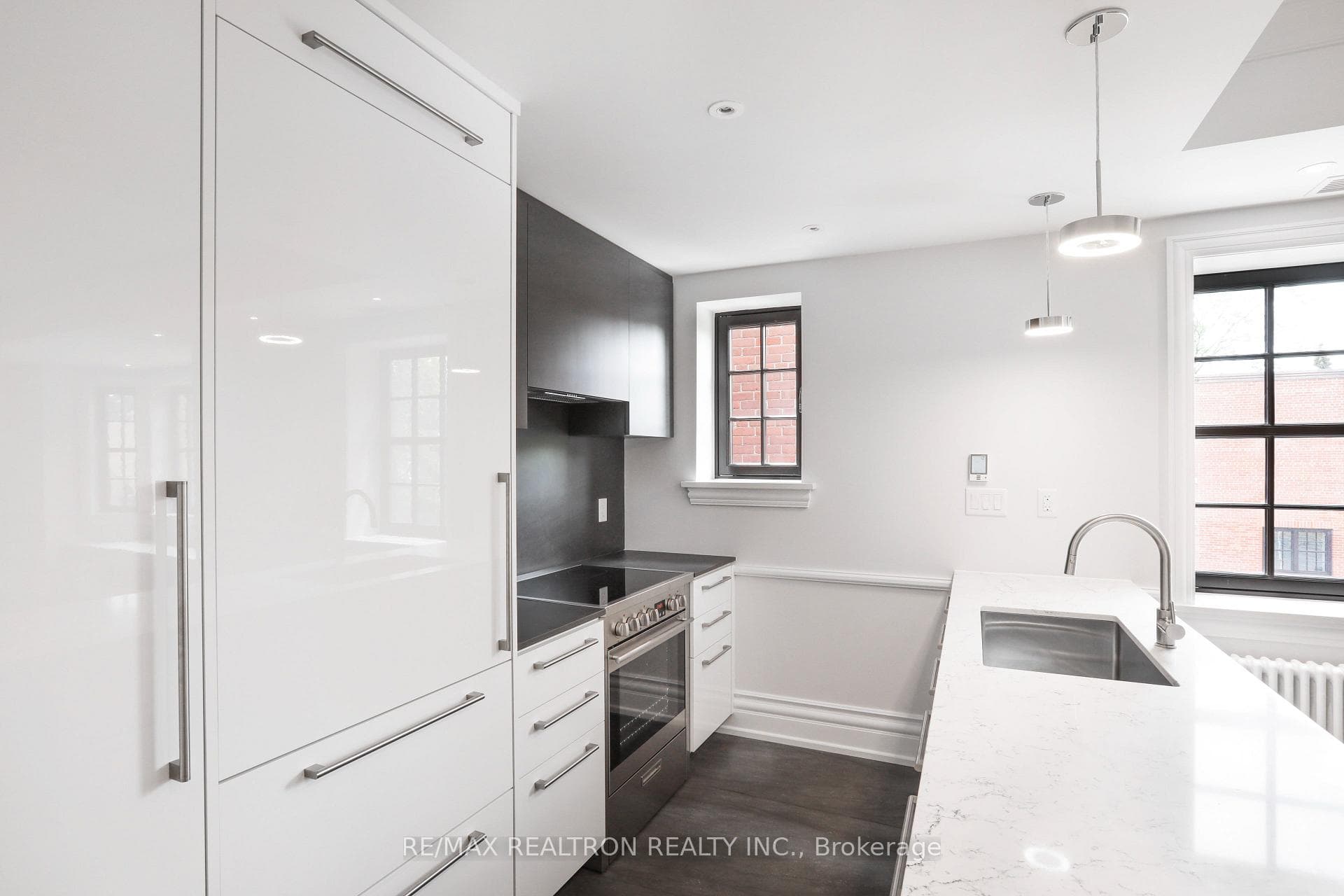 2 Clarendon Avenue Unit 206 photo 7