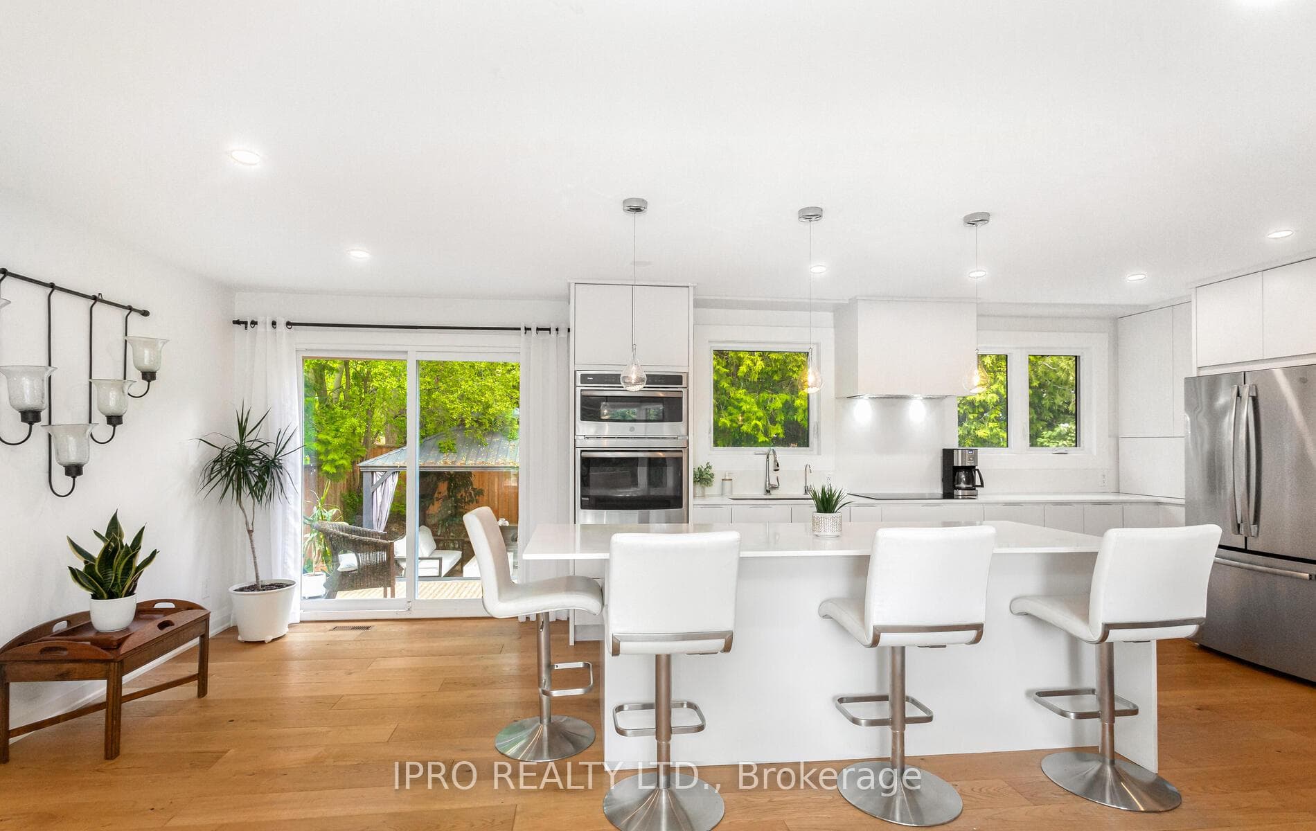 14 Crombie Place photo 15