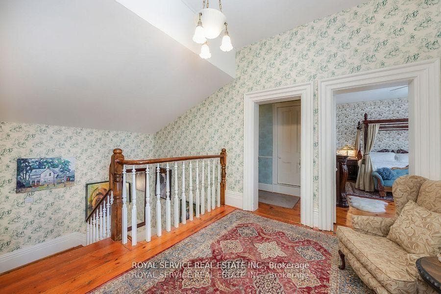 60 King Street photo 7
