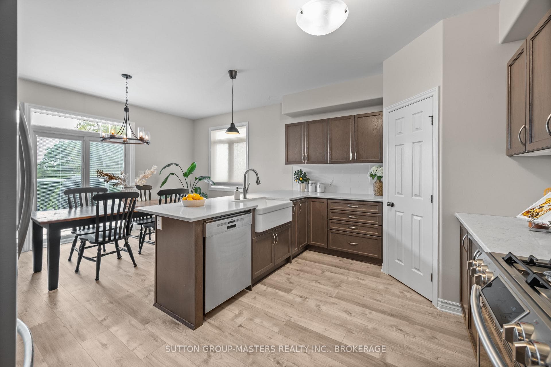 1705 Executive Avenue photo 24