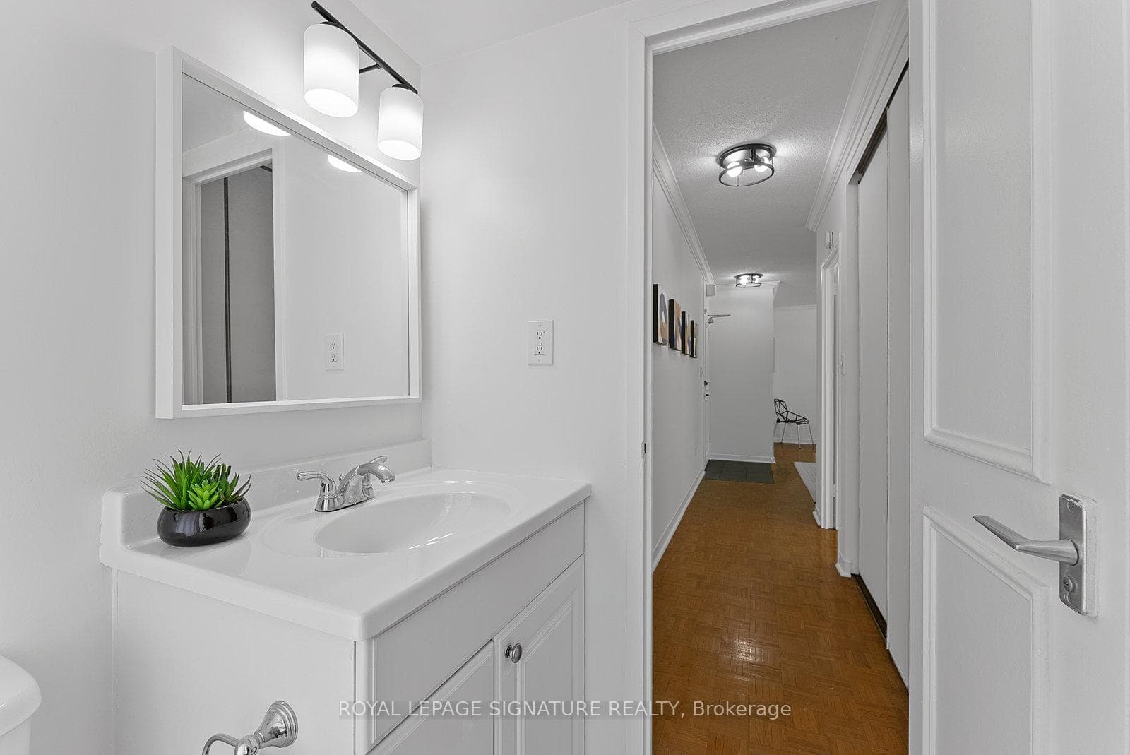 40 Homewood Avenue Unit 102 photo 31