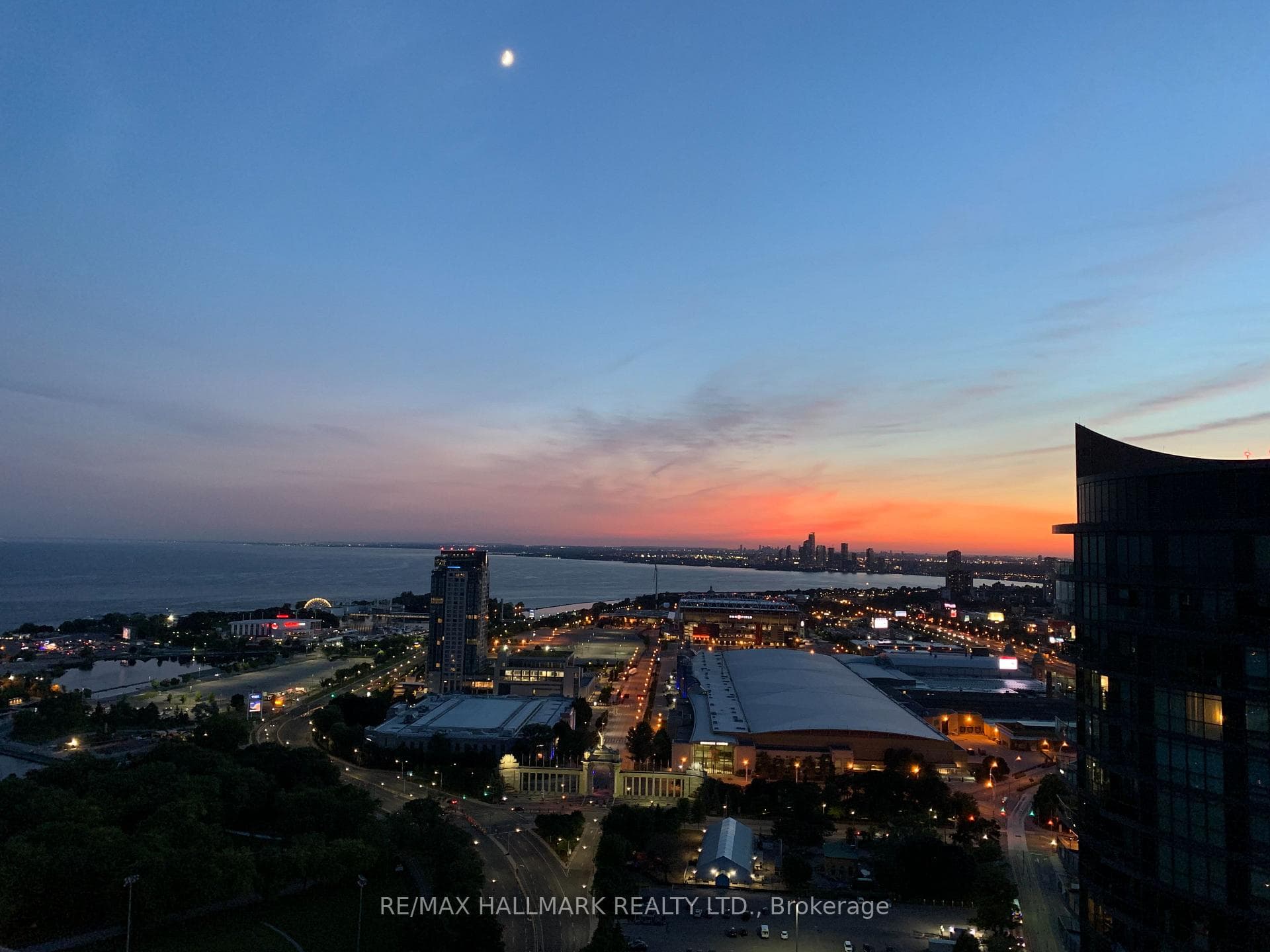 215 Fort York Boulevard Unit 3808 photo 15