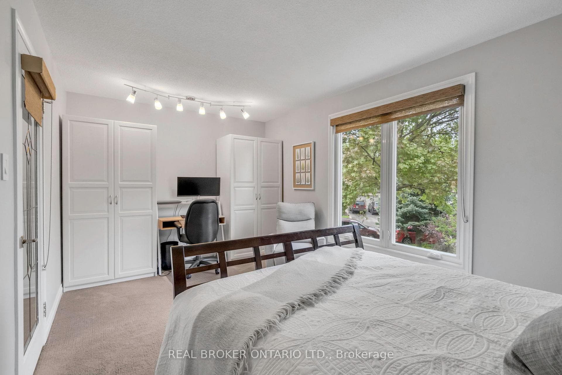 40 Montcalm Place photo 16
