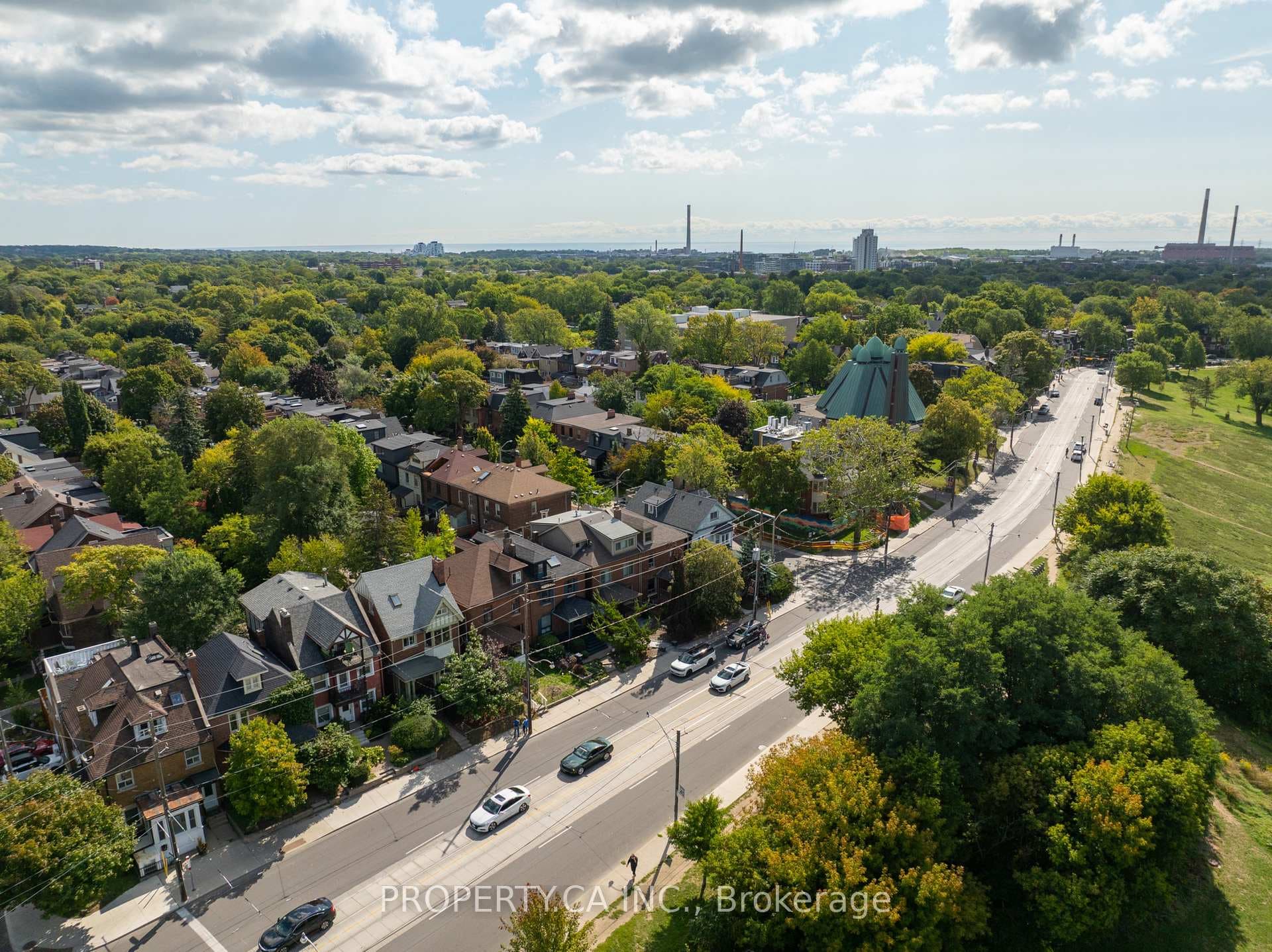 553 Broadview Avenue photo 4