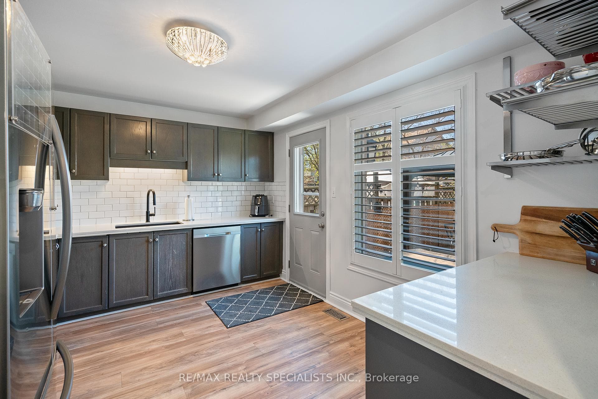 4342 HENRY Avenue photo 10