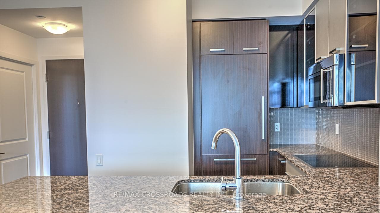 5168 Yonge Street Unit 3006 photo 5