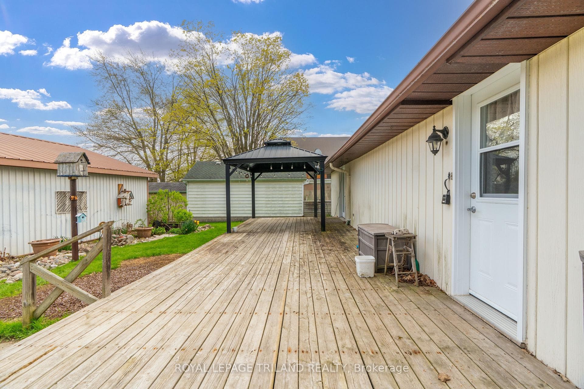 64 Wellington Avenue photo 33