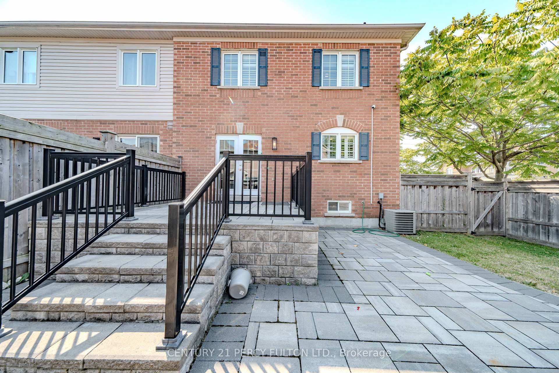 41 Todhunter Crescent photo 35