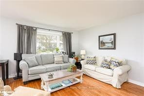 435 Napier Street photo 8