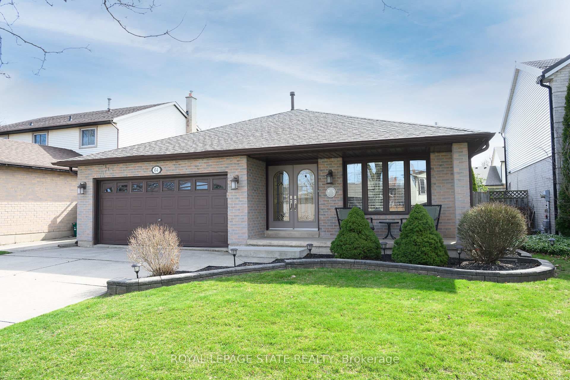 64 Allanbrook Street photo 2