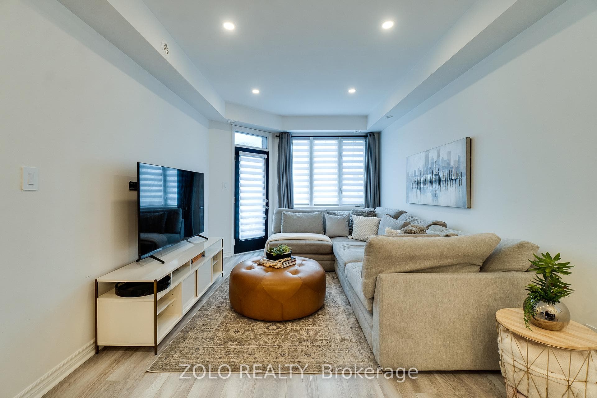 2420 Baronwood Drive Unit 8-02 photo 8