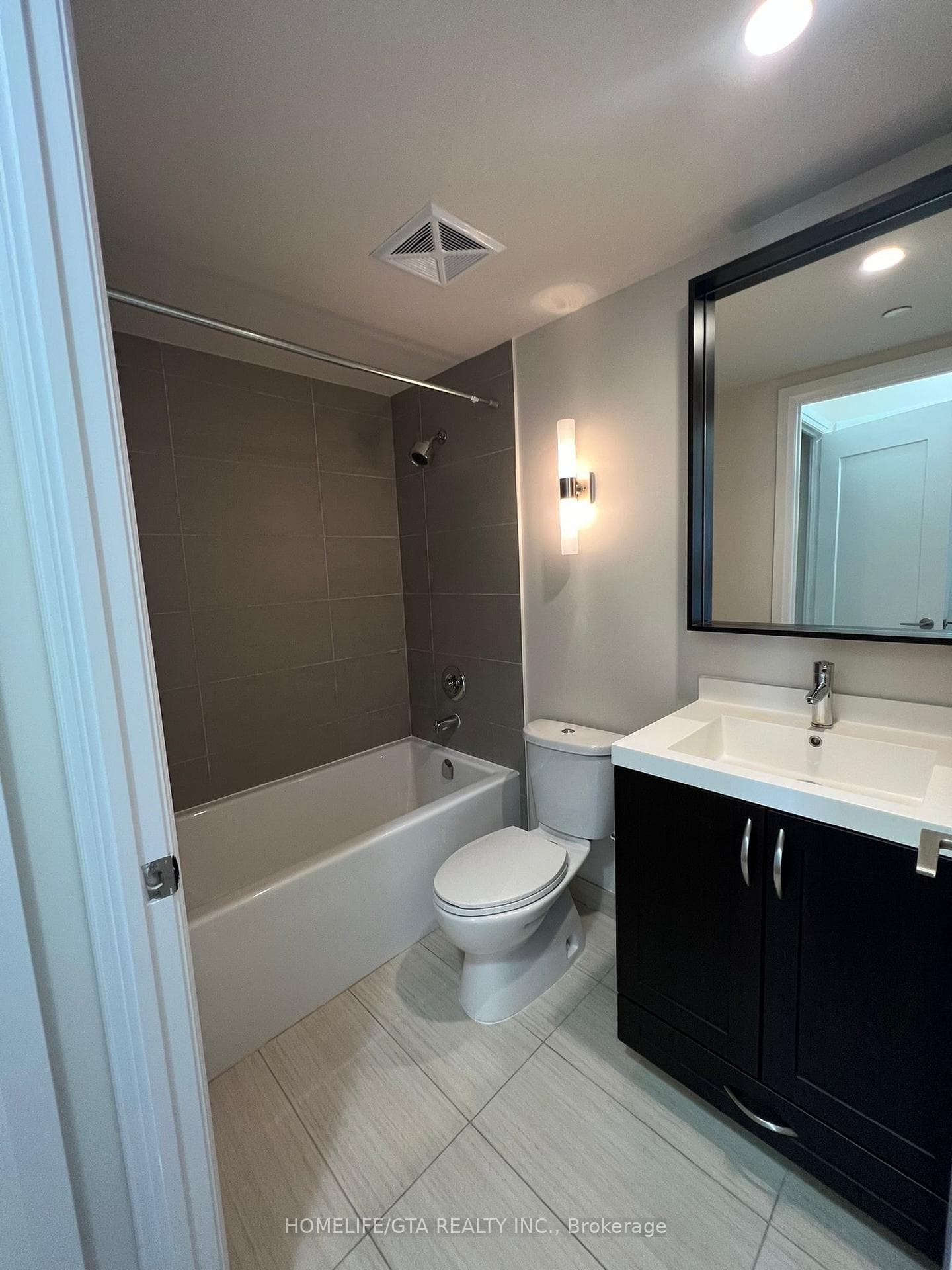 18 Graydon Hall Drive Unit 1708 photo 9
