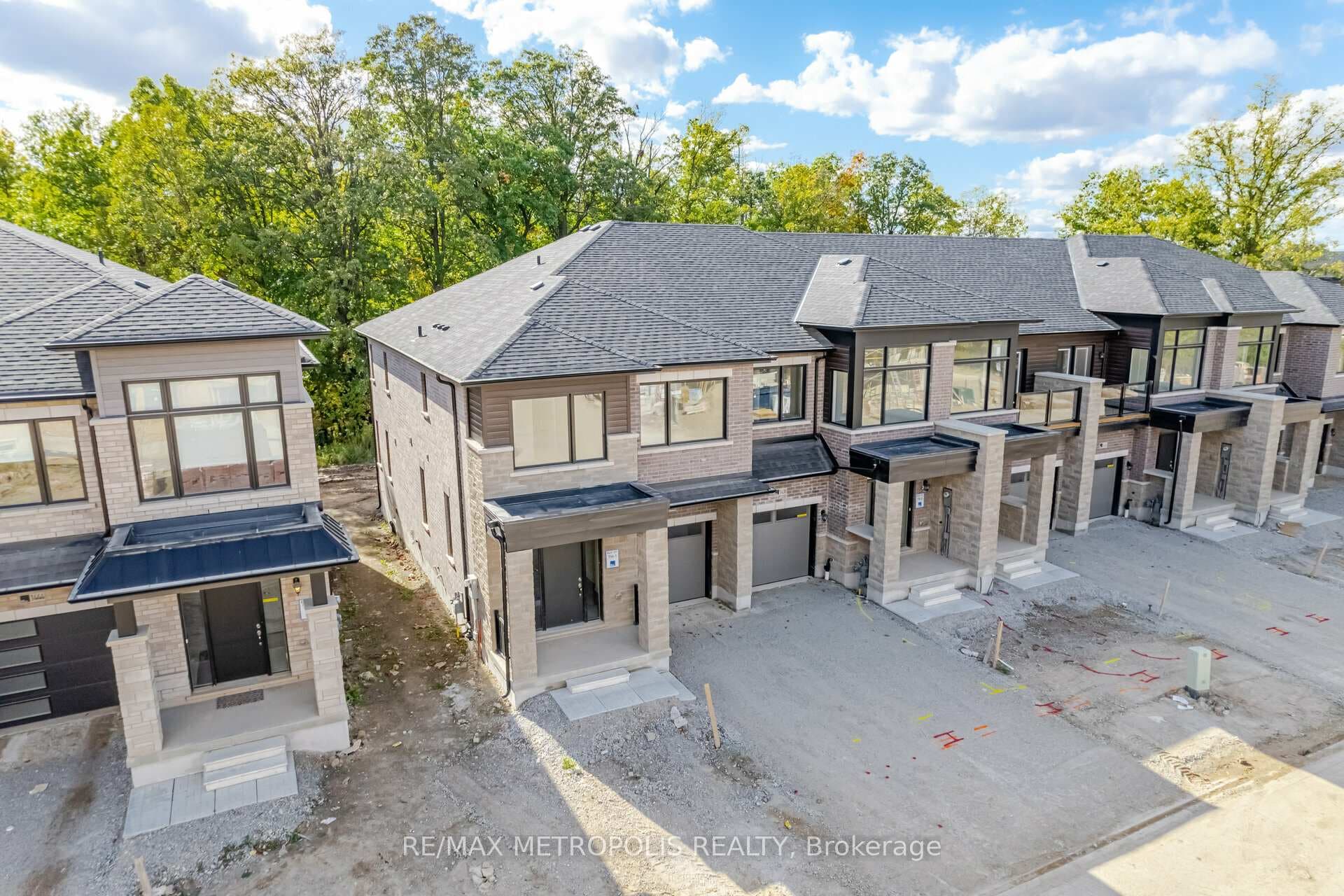 1440 Rose Way photo 2