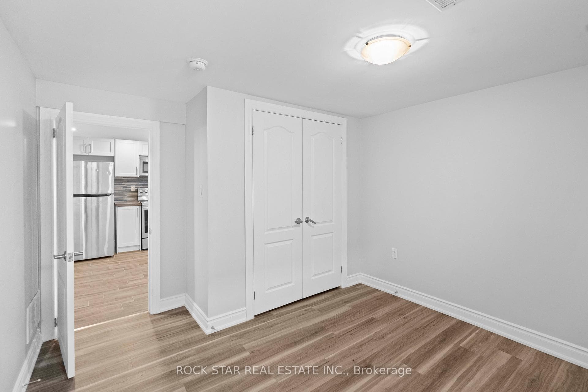 768 Tenth Avenue photo 29