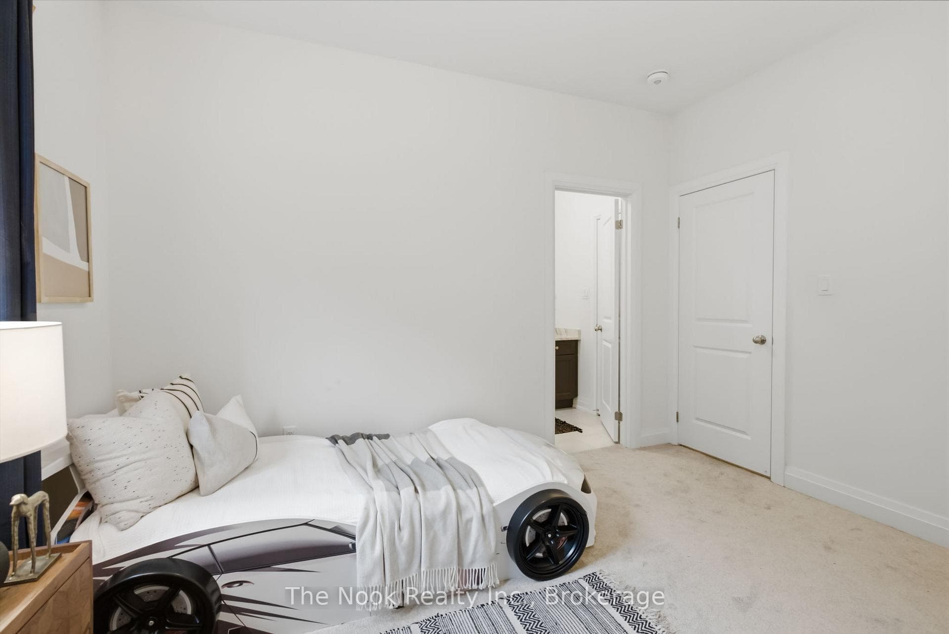 32 Priory Drive photo 41