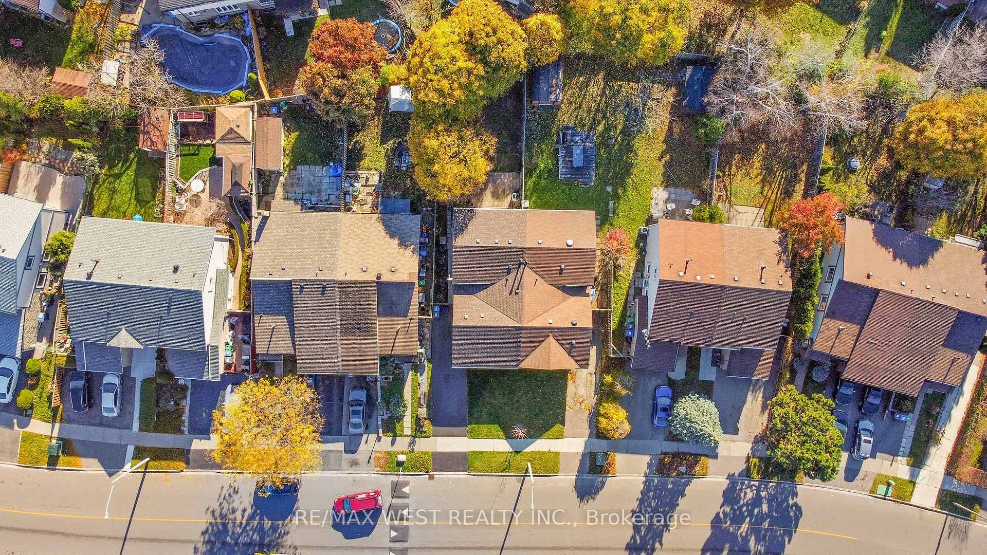 239 Hansen Road photo 2