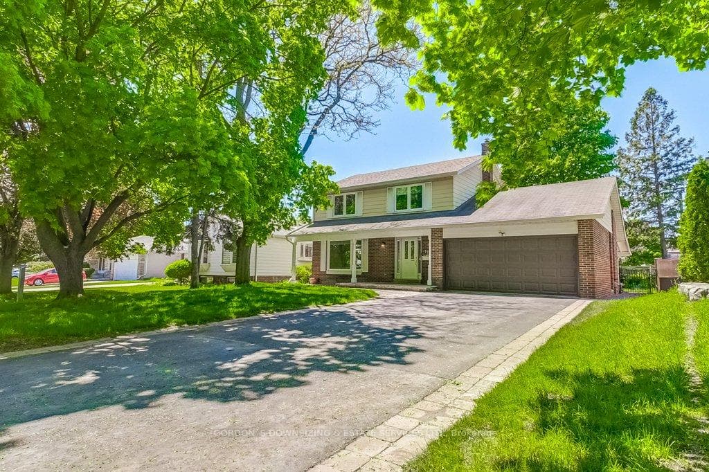 71 Walkerton Drive photo 1