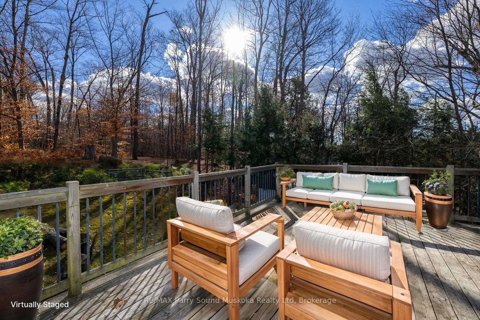 Private sundeck wrapped in nature