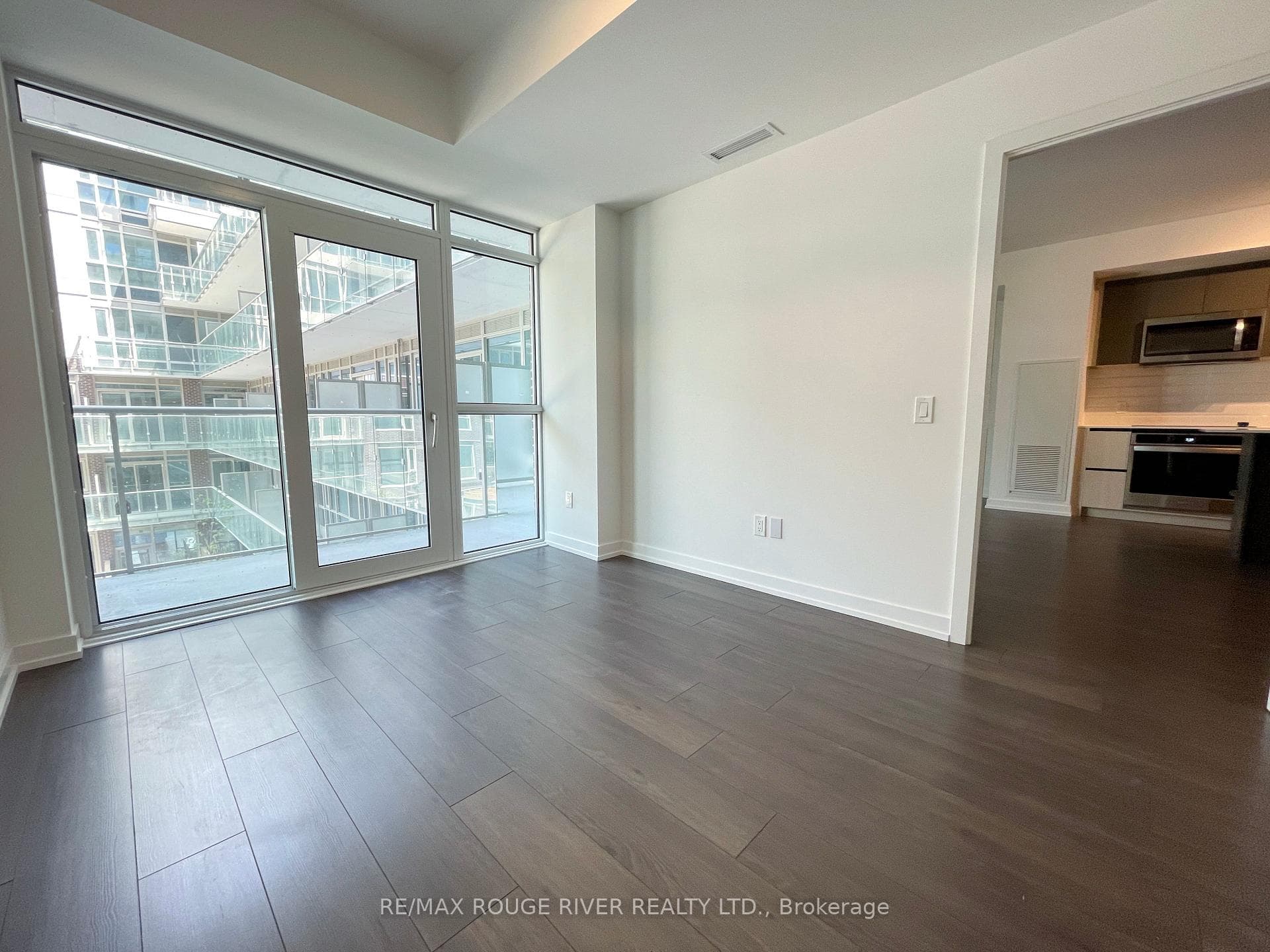 150 Logan Avenue Unit 314 photo 19