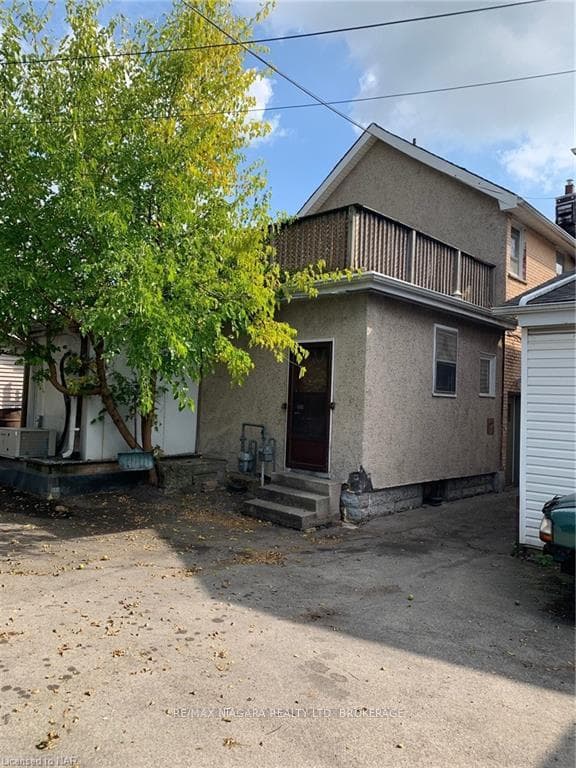 256 East Main Street Unit Upper photo 17