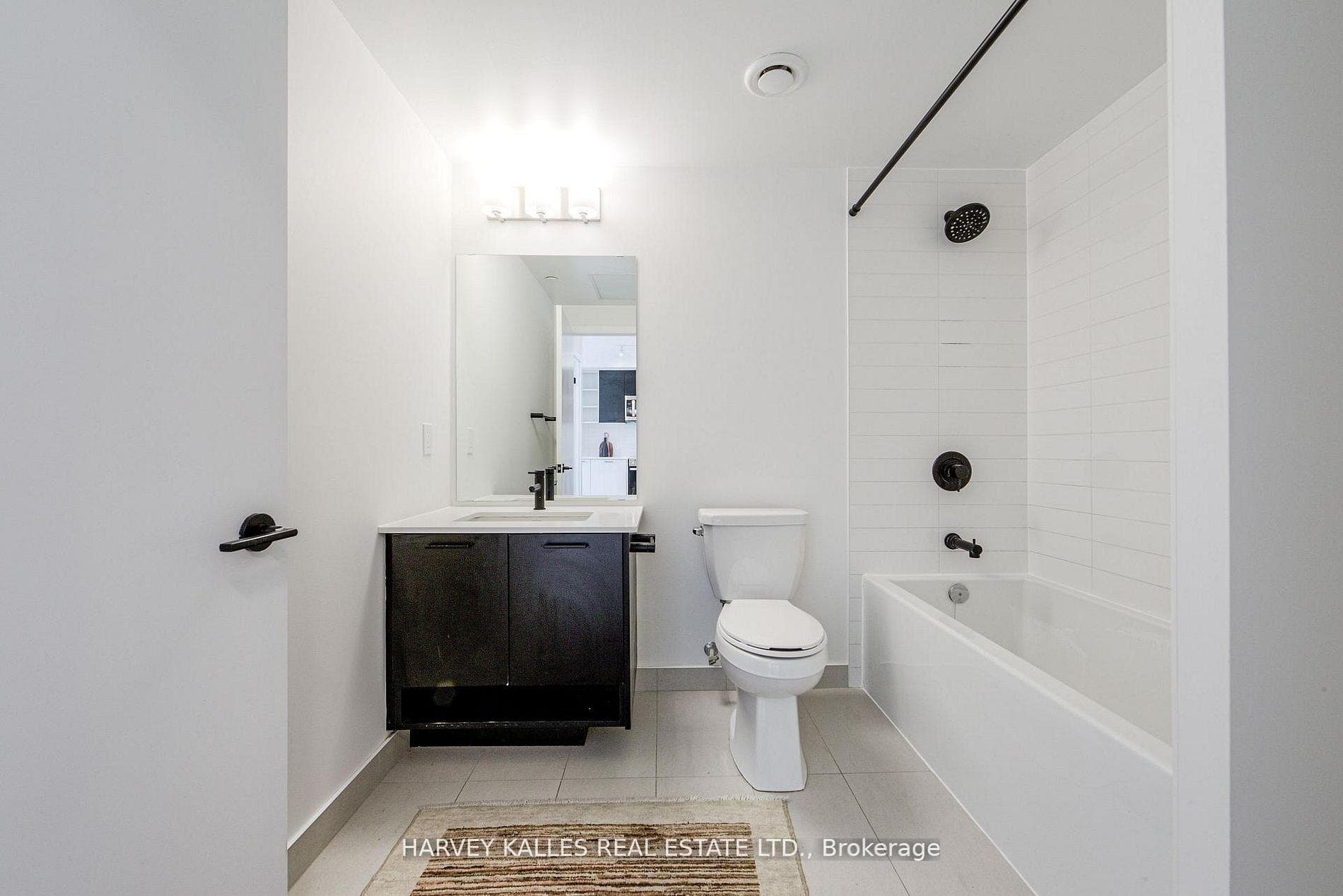 2300 St. Clair Avenue Unit 1001 photo 18