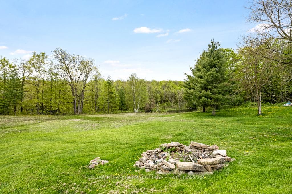 Firepit for evenings of star gazing
