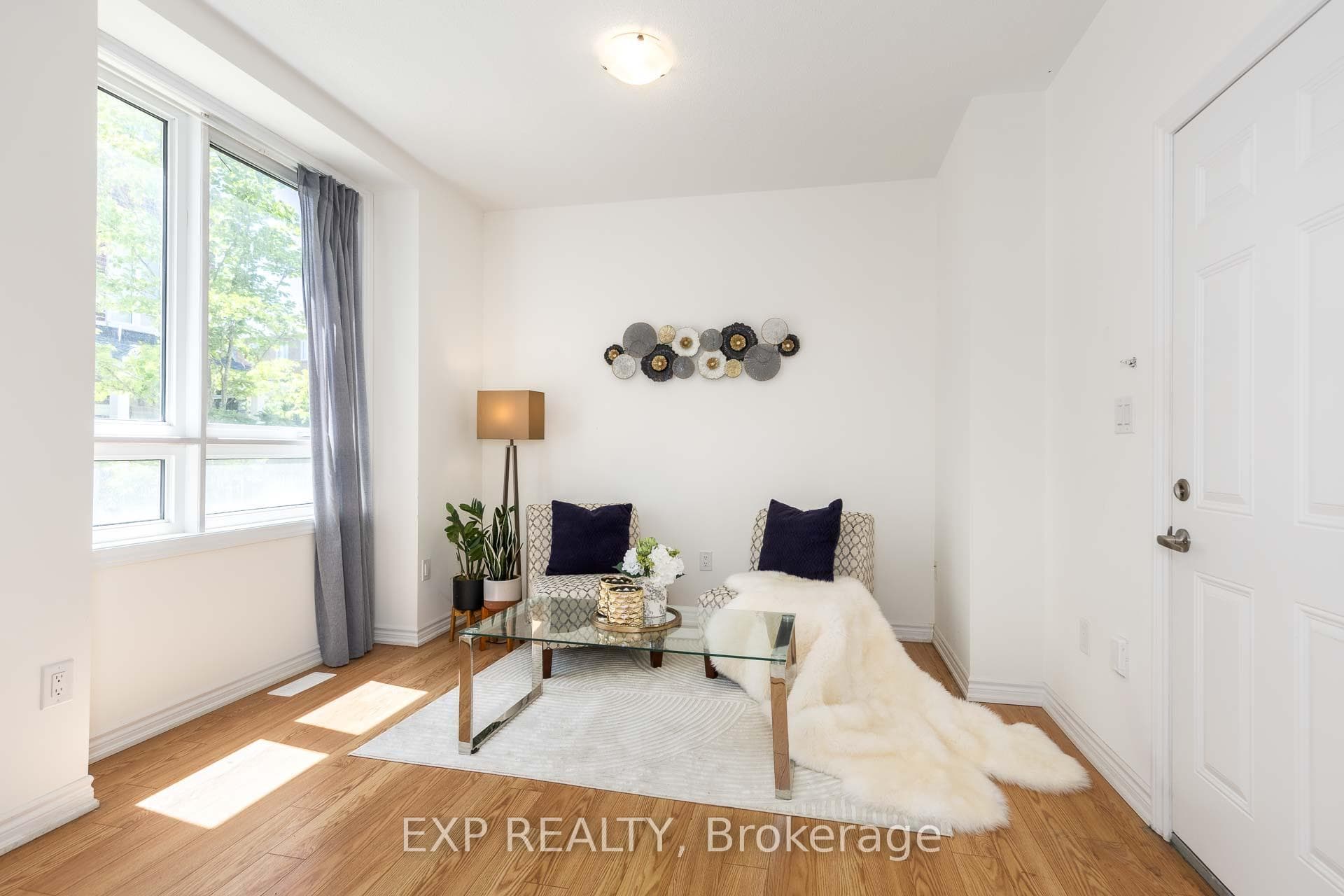 58 Massachusetts Lane photo 5