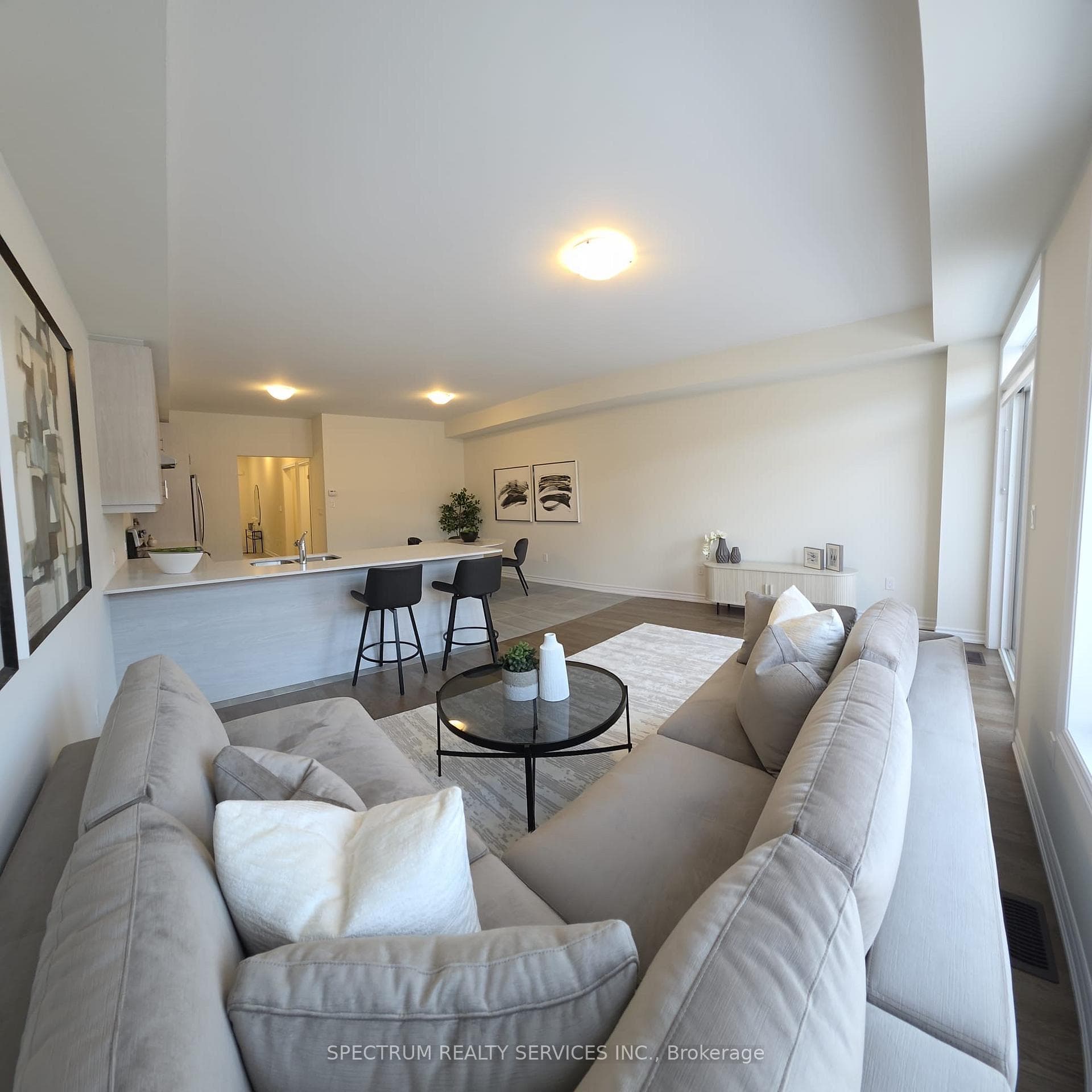 19 Inverness Way photo 9