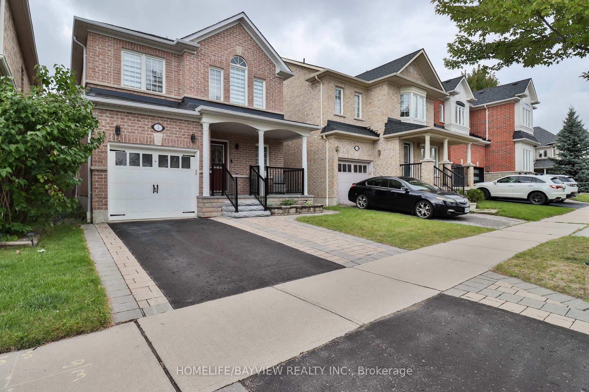 5 Barden Crescent photo 2