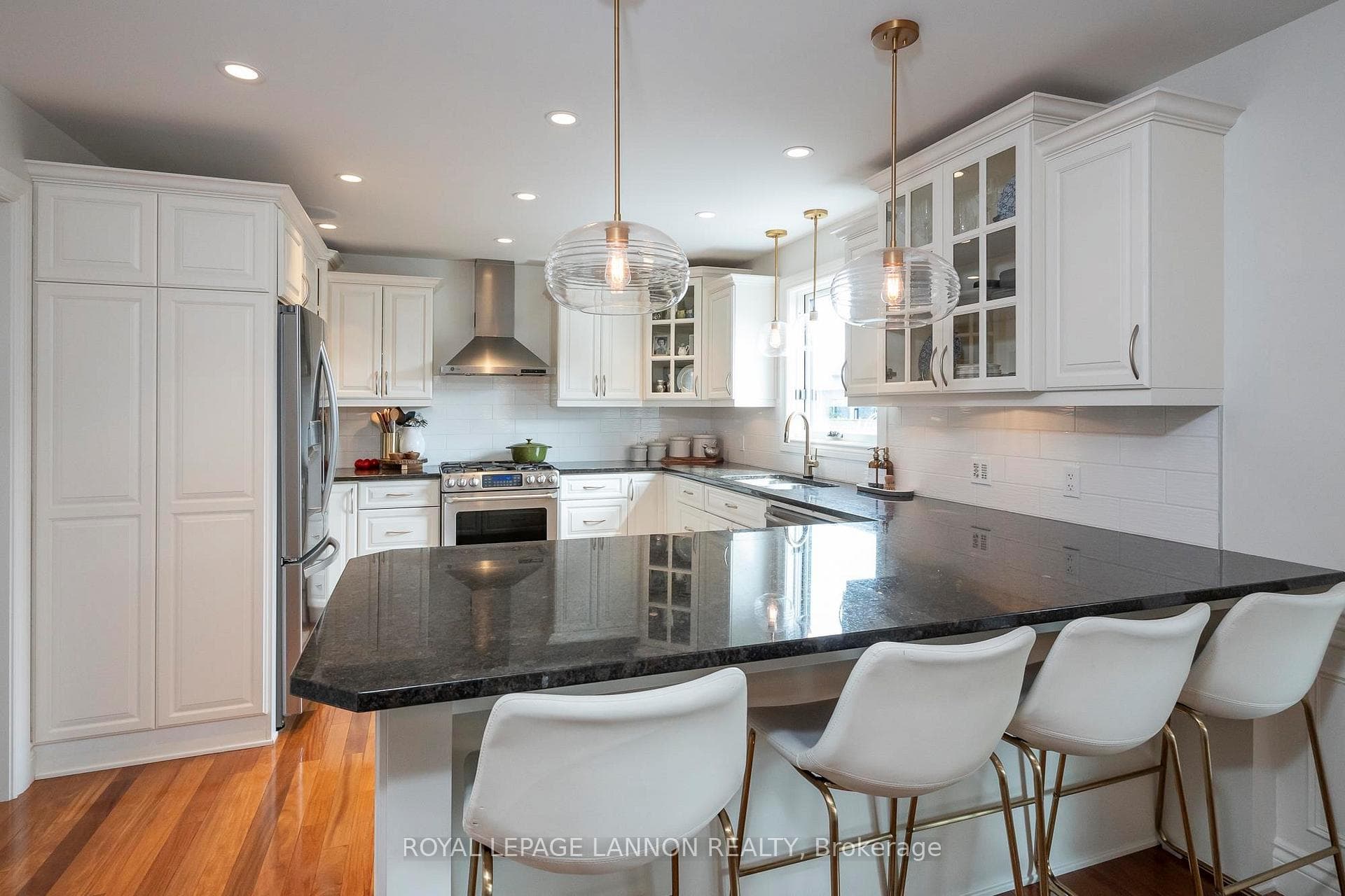 394 Summerhill Drive photo 8