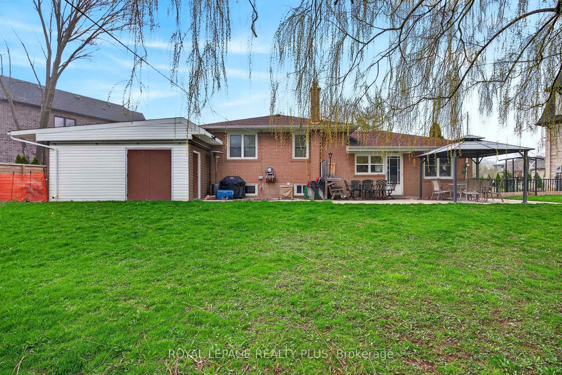1332 Stanbury Road photo 36