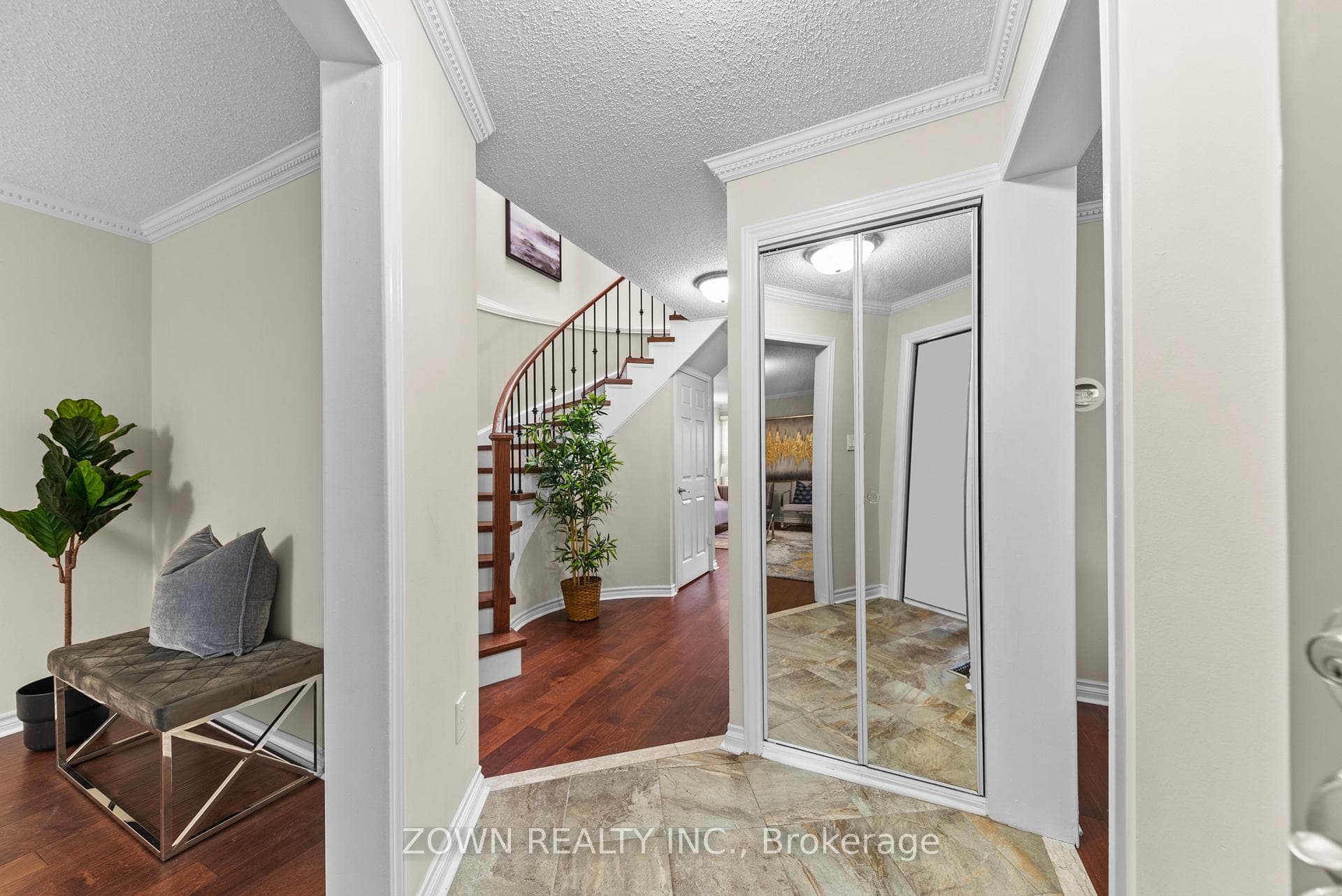 98 Millcroft Way Vaughan - Zown Realty Inc.